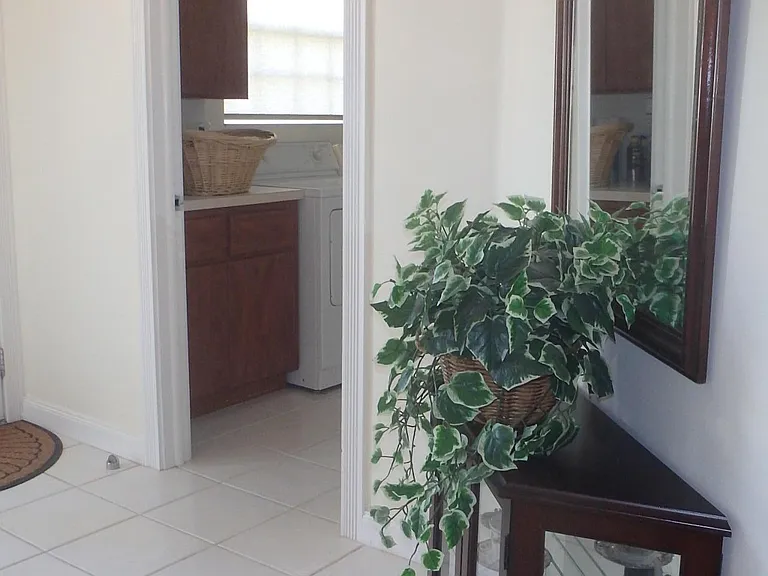 1880 SW Springfield Ct — Photo 23