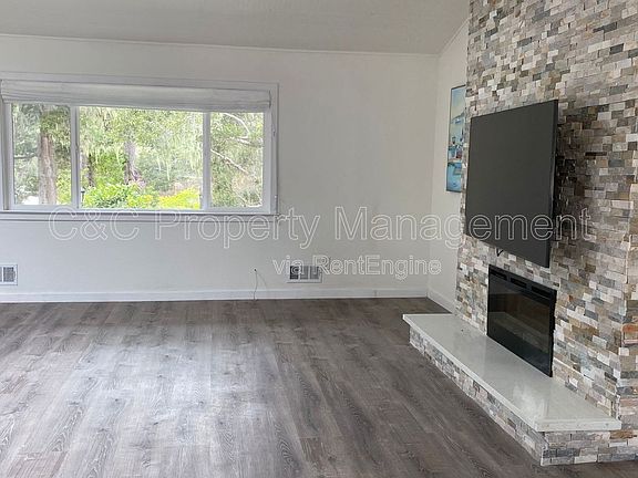 5th image of 3790 Whitman Cir