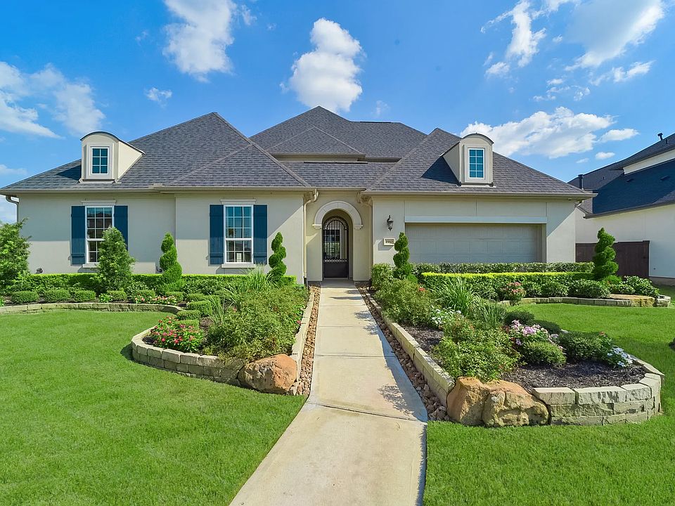 Homesite 1111 exterior - staged