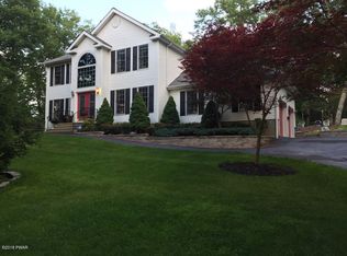 144 Arbutus Ln, Milford, PA 18337