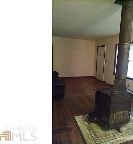 2nd image of 252 Wayne Ave