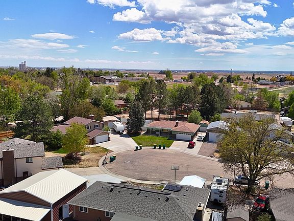 3rd image of 830 Ponderosa Ct