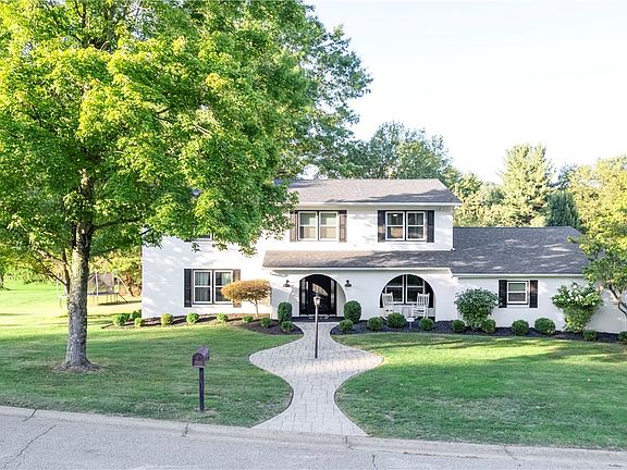 2nd image of 206 Kingsview Dr