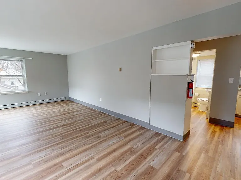 503 N Riverview Dr #4 — Photo 4