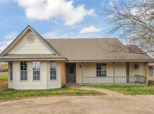 746 E Ovilla Rd, Red Oak, TX 75154