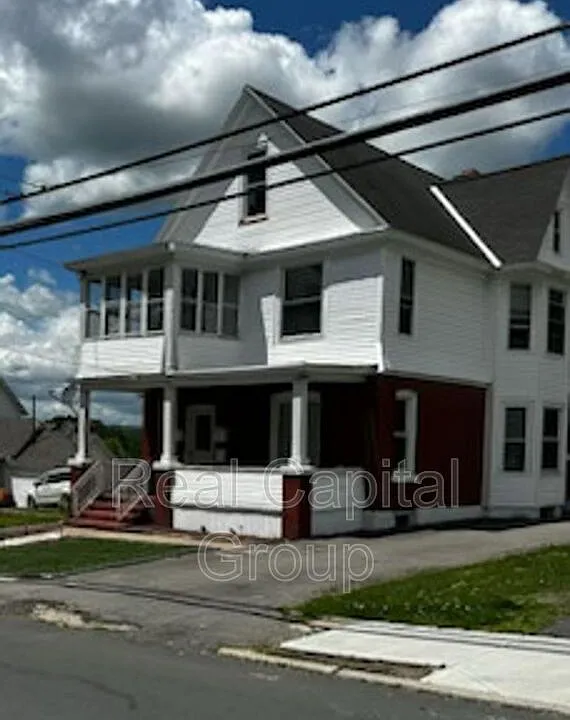 1326 3rd Ave #1326