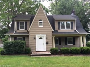 1209 N Howard St, Akron, OH 44310