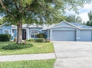 698 Park Valley Cir, Minneola, FL 34715