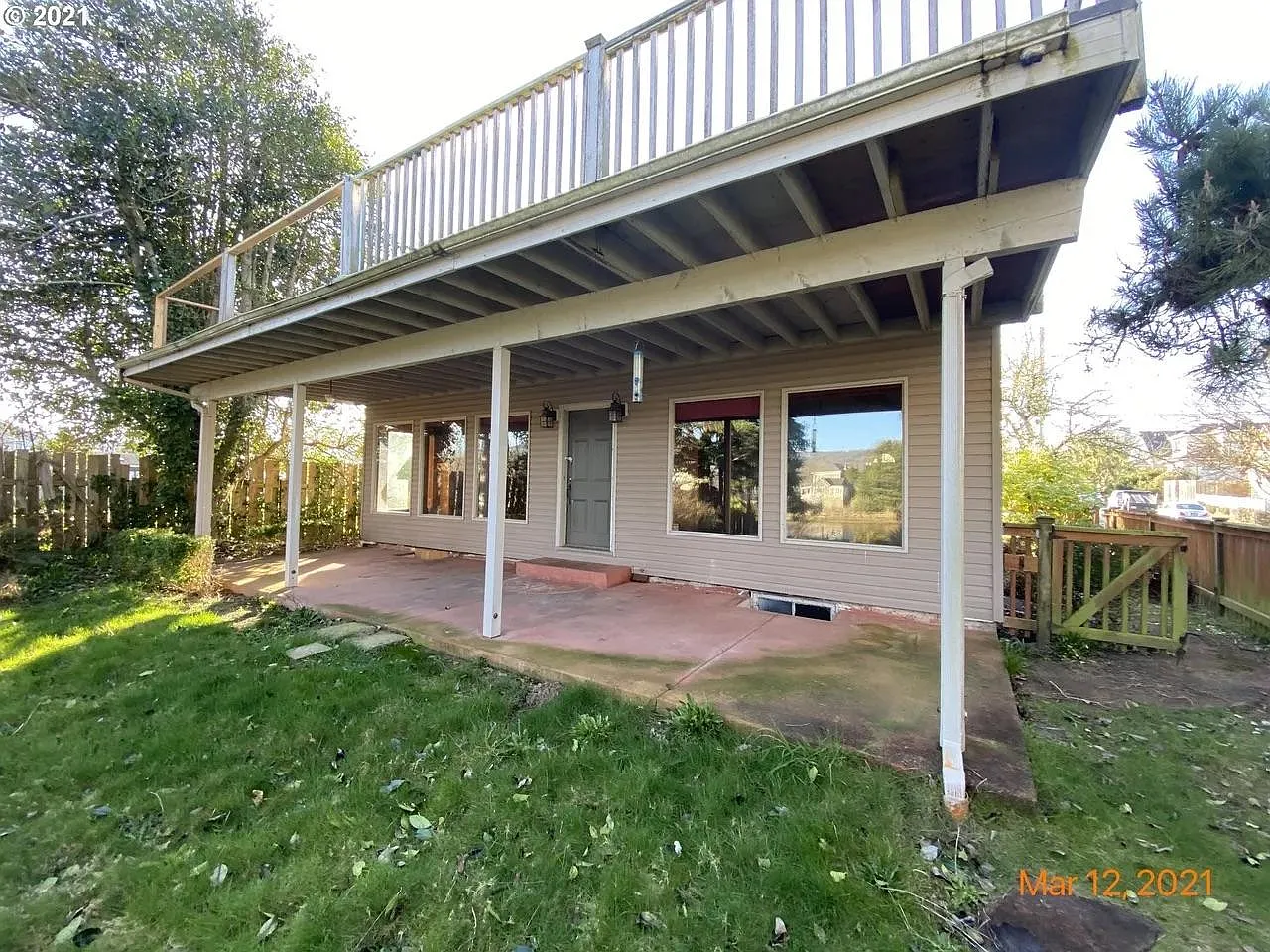 413 S Franklin St — Photo 3