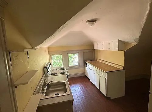 207 Bradford St Photo 1