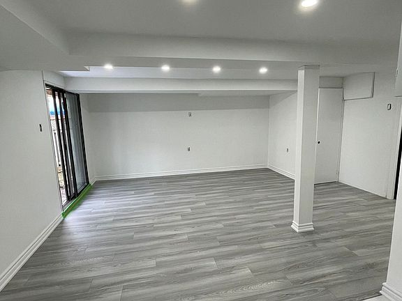 3rd image of 5 Wicks Dr #Basement