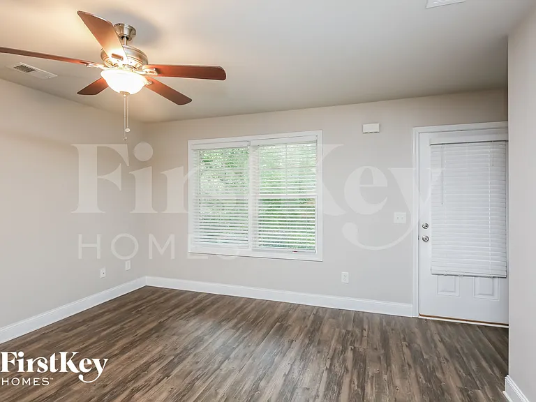 6674 Sawnee Way — Photo 4