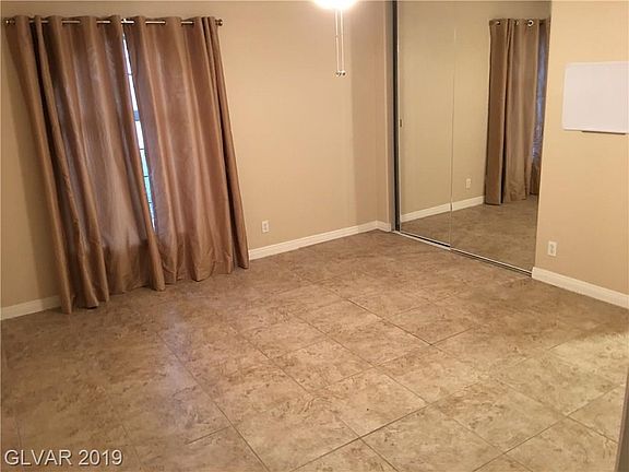 4th image of 1520 Windhaven Cir