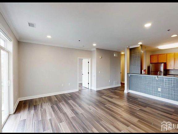 3rd image of 6301 Fernandez Ct