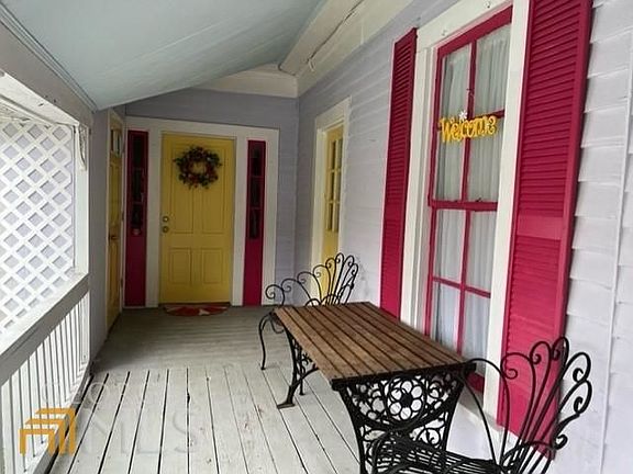 4th image of 135 N Glynn St