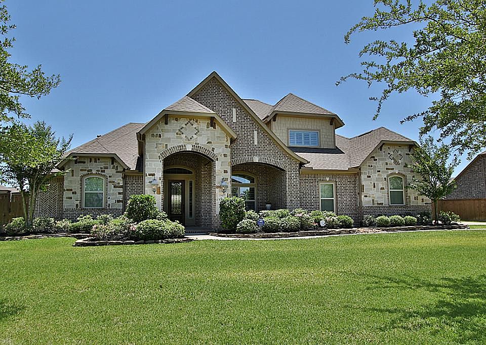 1st image of 21407 Harbor Water Dr