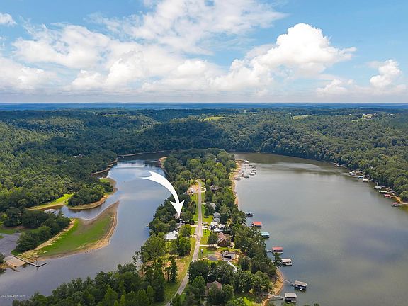 Image 4: Lake Location