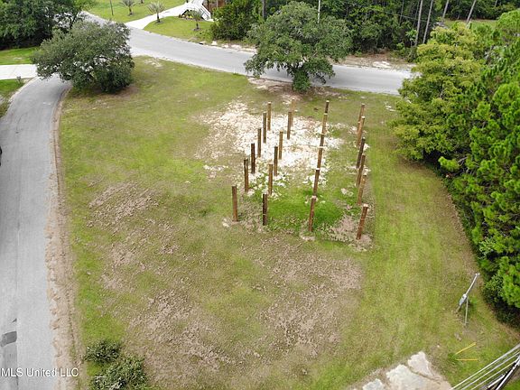 4th image of 564 Royal Oak Dr #1