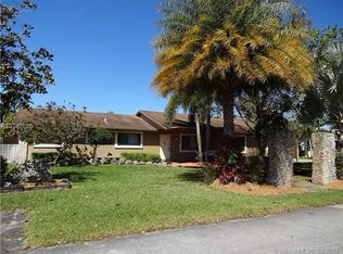 27502 SW 164th Ave, Homestead, FL 33031