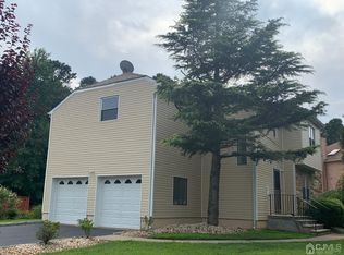 25 Stone Ridge Rd, Old Bridge, NJ 08857