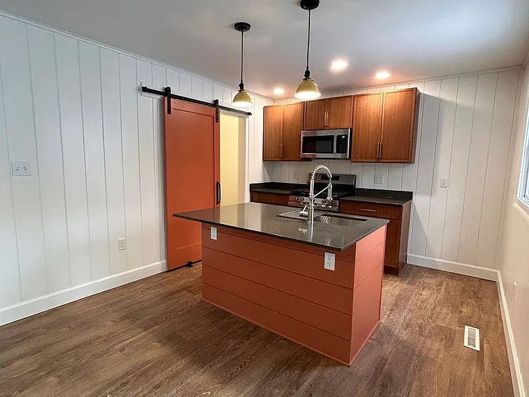 435 Crosswinds Dr — Photo 5
