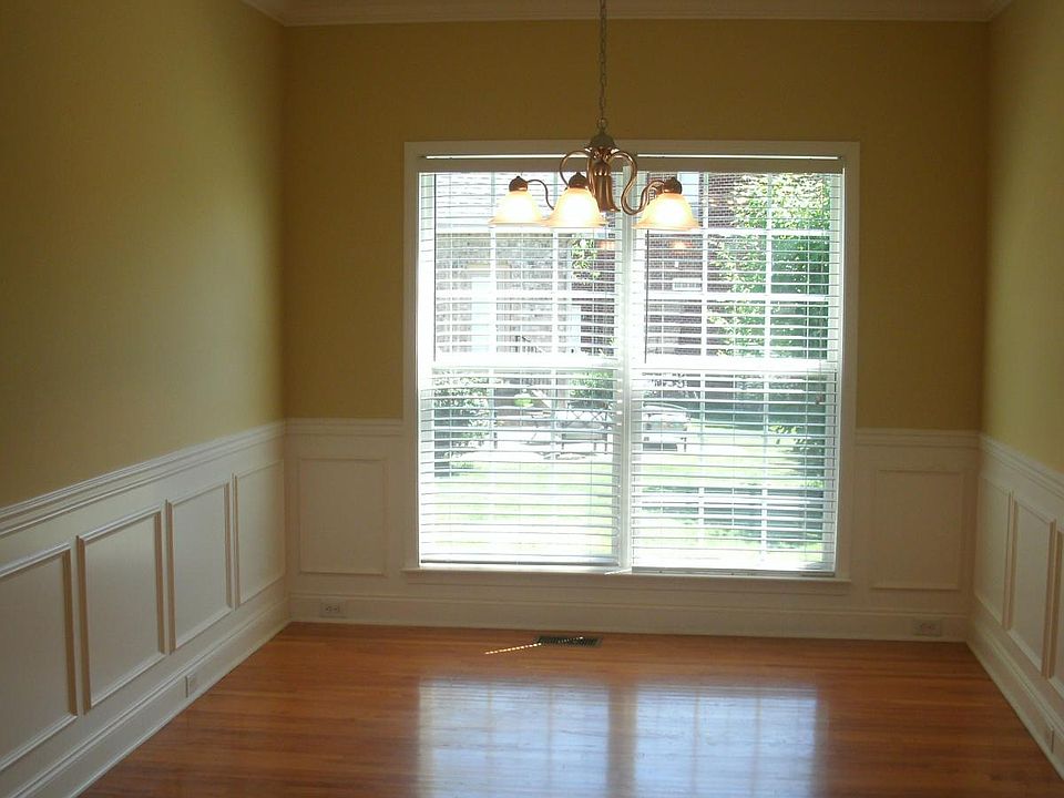 2nd image of 1808 Moray Ct