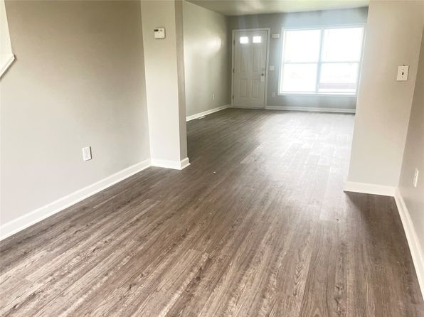 2517 McCain Ave, Erie, PA 16510