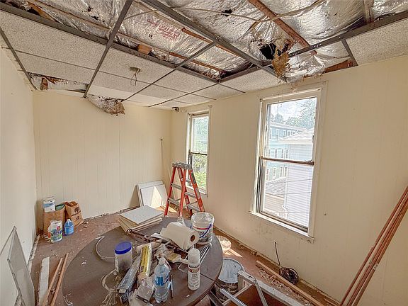 3rd image of 20 Mather St