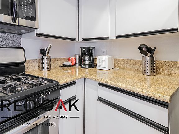 5th image of 1755 1/2 N El Cerrito Pl #107