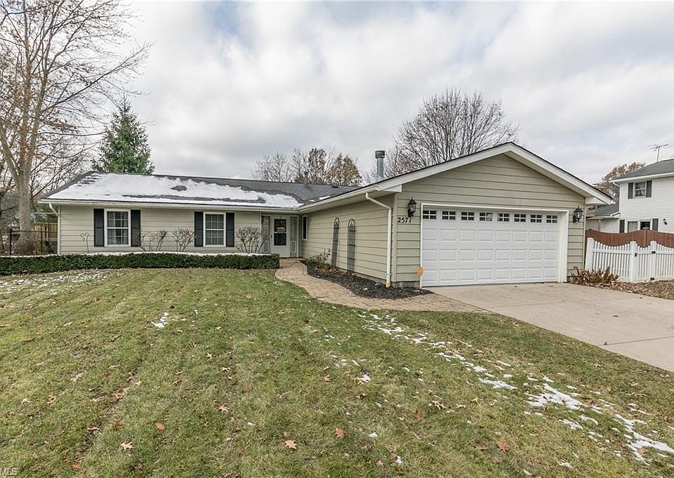 1st image of 2571 Celia Dr