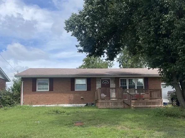 15 Fontainebleau Dr, Granite City, IL 62040