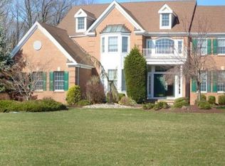 105 Aspen Dr, Princeton Junction, NJ 08550