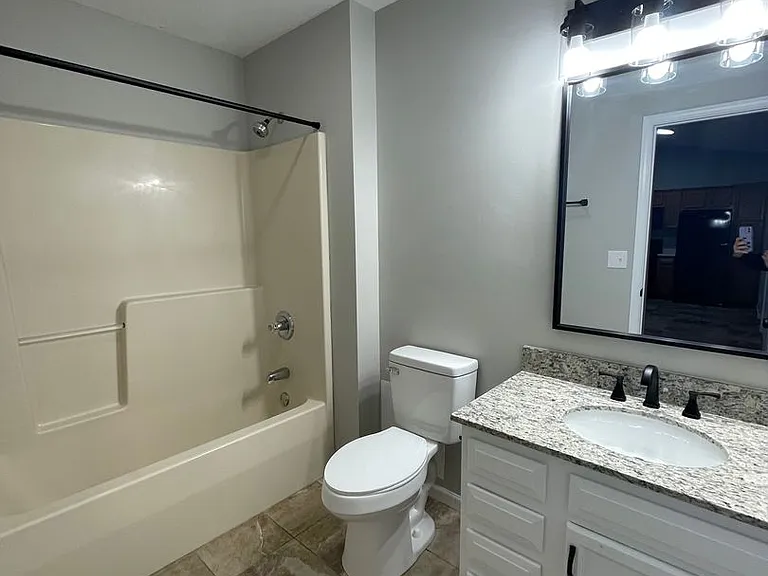 3624-3626 Thornhill Circle W-TBROS — Photo 13