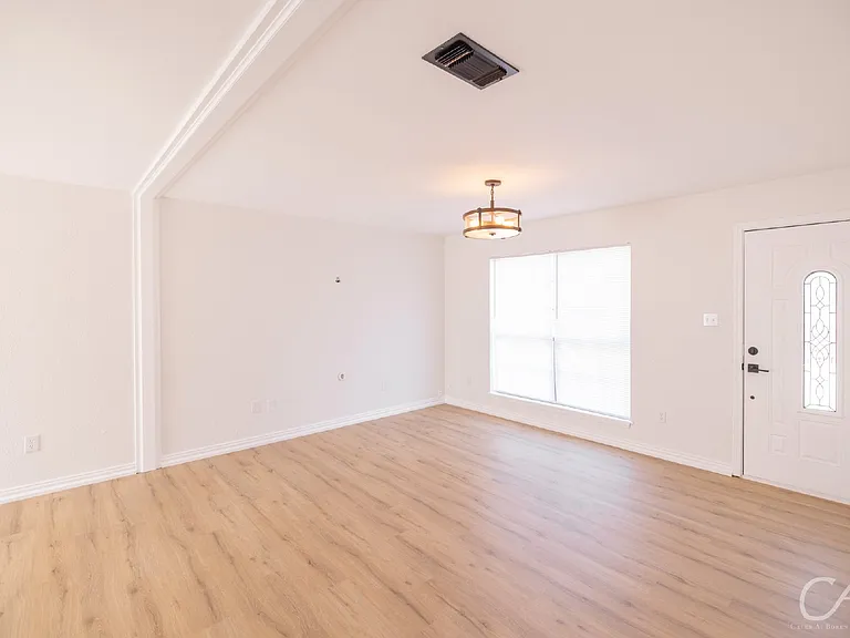 3610 Purdue Ln — Photo 13