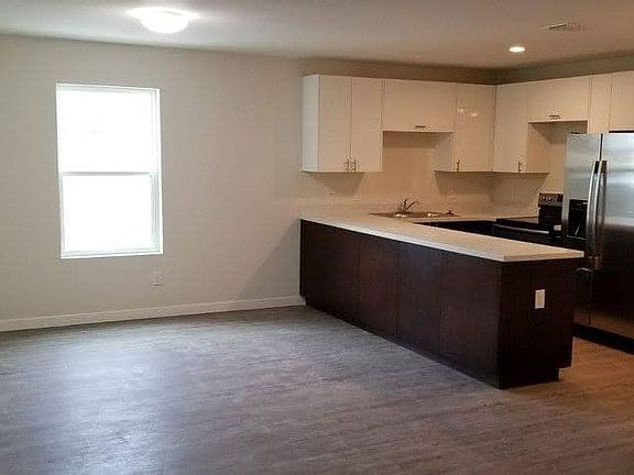 4th image of 200 S Alex Ave APT 7