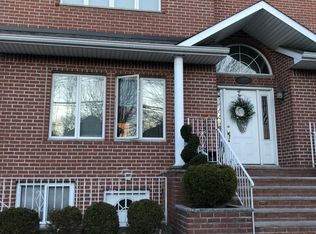 325 Willowbrook Rd, Staten Island, NY 10314