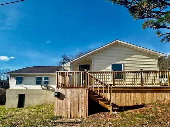 198 Fairview Cir, Sutton, WV 26601