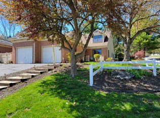 1801 Spring Ridge Ln, Lancaster, PA 17603