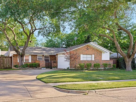 2nd image of 439 Beverly Dr