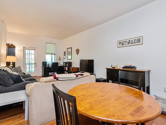 5th image of 494 Pavonia Ave APT 1