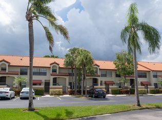 204 Republic Ct, Deerfield Beach, FL 33442