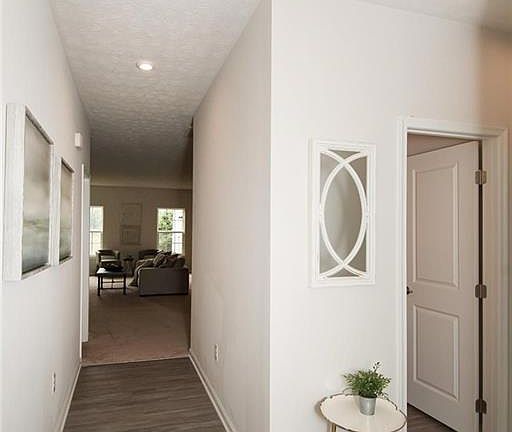 2nd image of 2113 Chmidt Dr