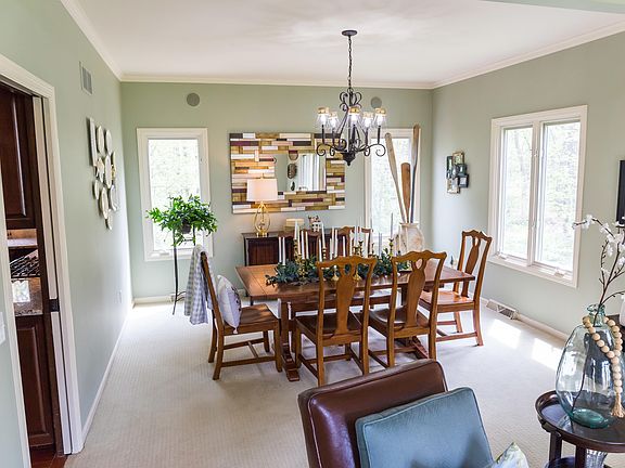4th image of 6048 Hillsborough Ct SW