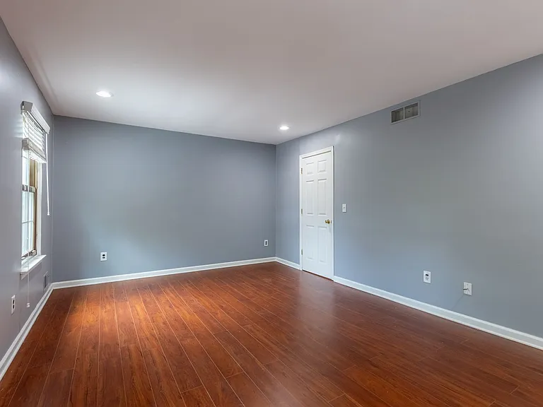 183 Durham Ave — Photo 13
