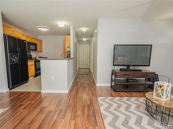 3rd image of 91-1015 Kamaaha Ave APT 207