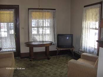 5th image of 1407 E Van Buren St