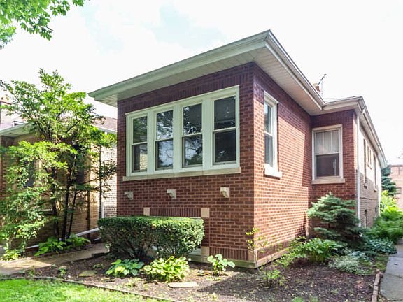 2nd image of 2447 W Farwell Ave