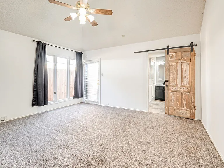 2202 Wydewood Dr — Photo 13