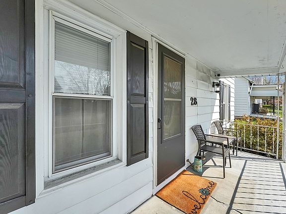 3rd image of 28 Elm St