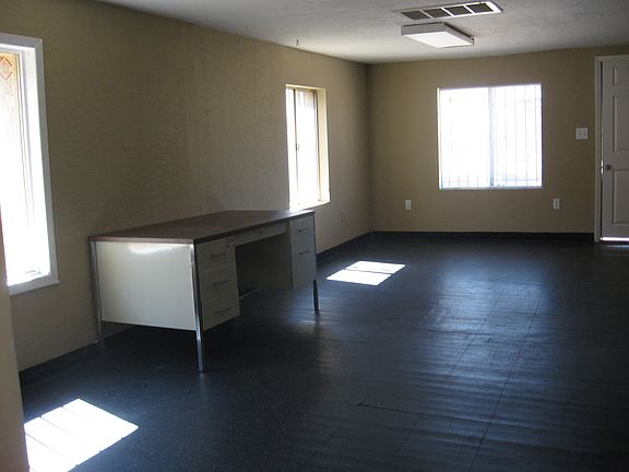2nd image of 411 S 31st Ave